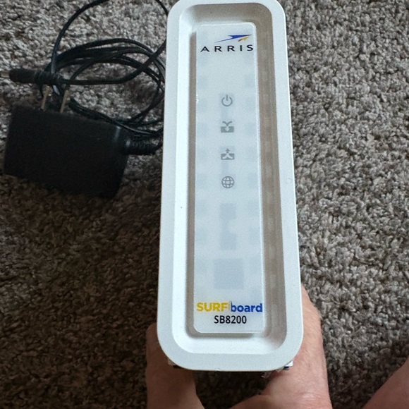 Arris surfboard Wi-Fi Router - Picture 2 of 8